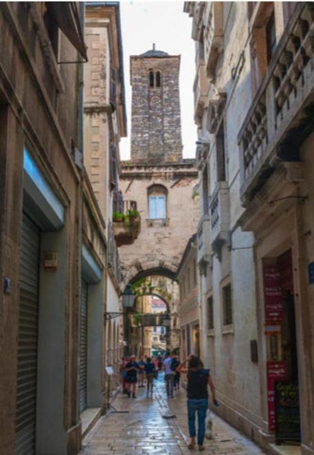 Inchy Accommodation - In The Center Of Diocletian'S Palace Split Extérieur photo