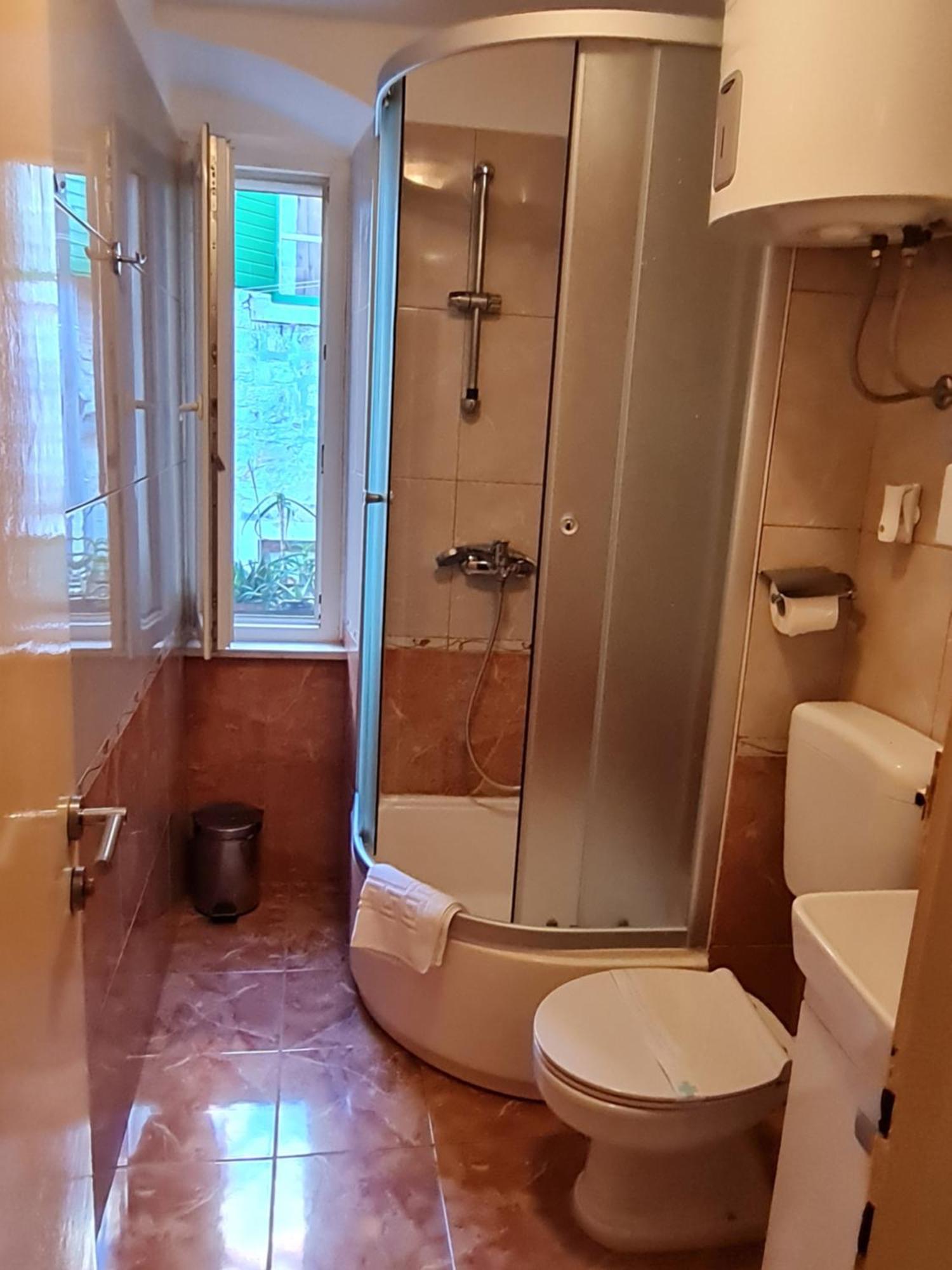 Inchy Accommodation - In The Center Of Diocletian'S Palace Split Extérieur photo